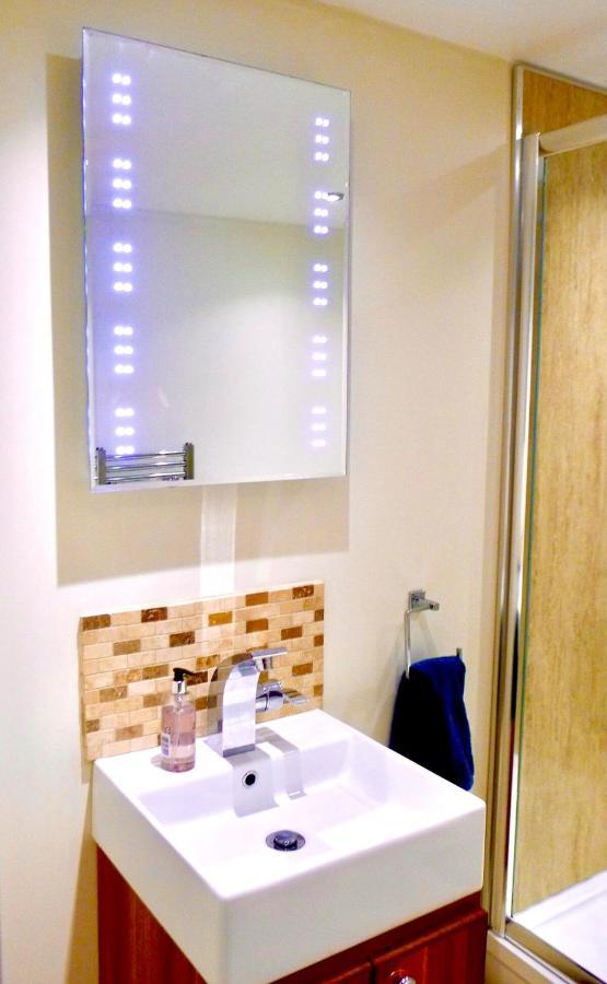 Apartment “dragons Den” Centrally Located Modern